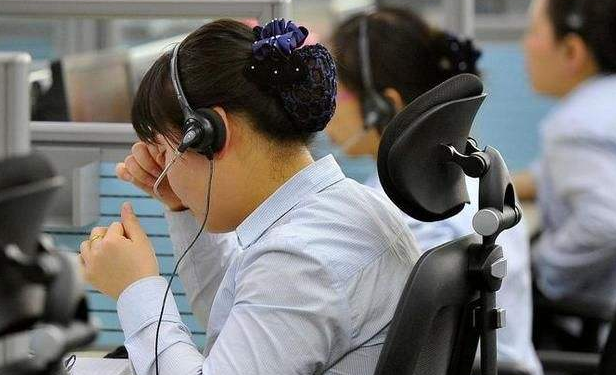 伊莱克斯热泵24小时服务电话(如何找到伊莱克斯热泵全天候客服热线？)